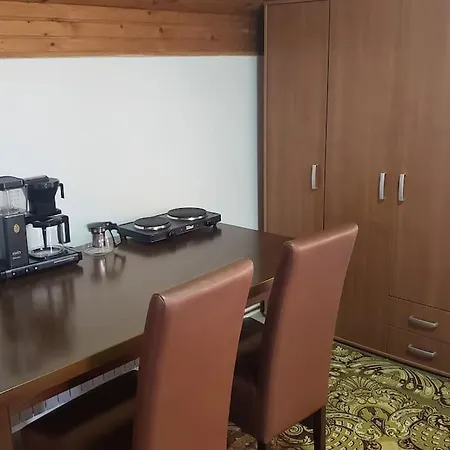 Apartment Prenociste *